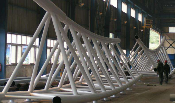 内蒙古管廊钢结构与桁架结构的管道支架应该如何区分